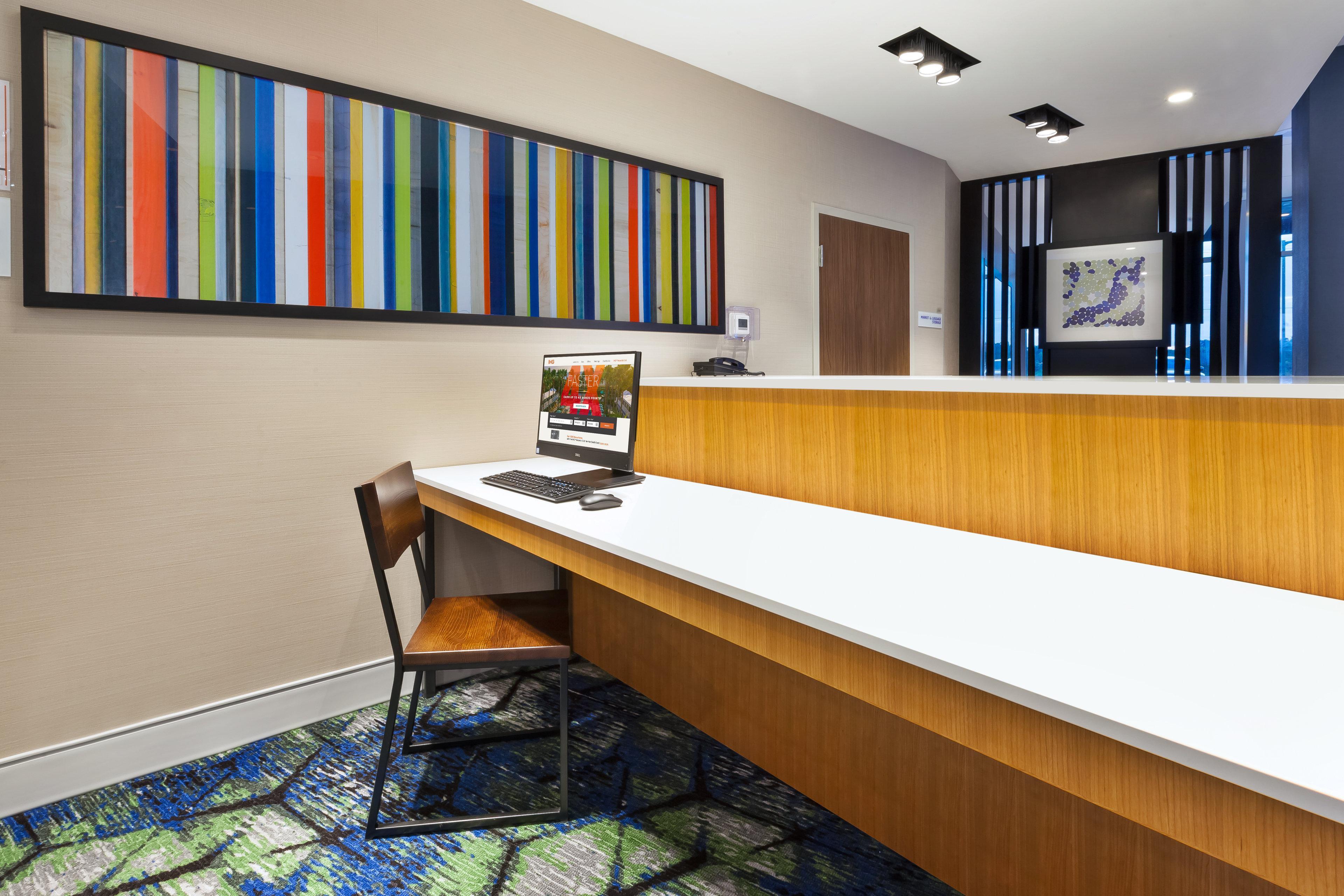 Hotel Express & - - Grand Rapids N By Ihg
