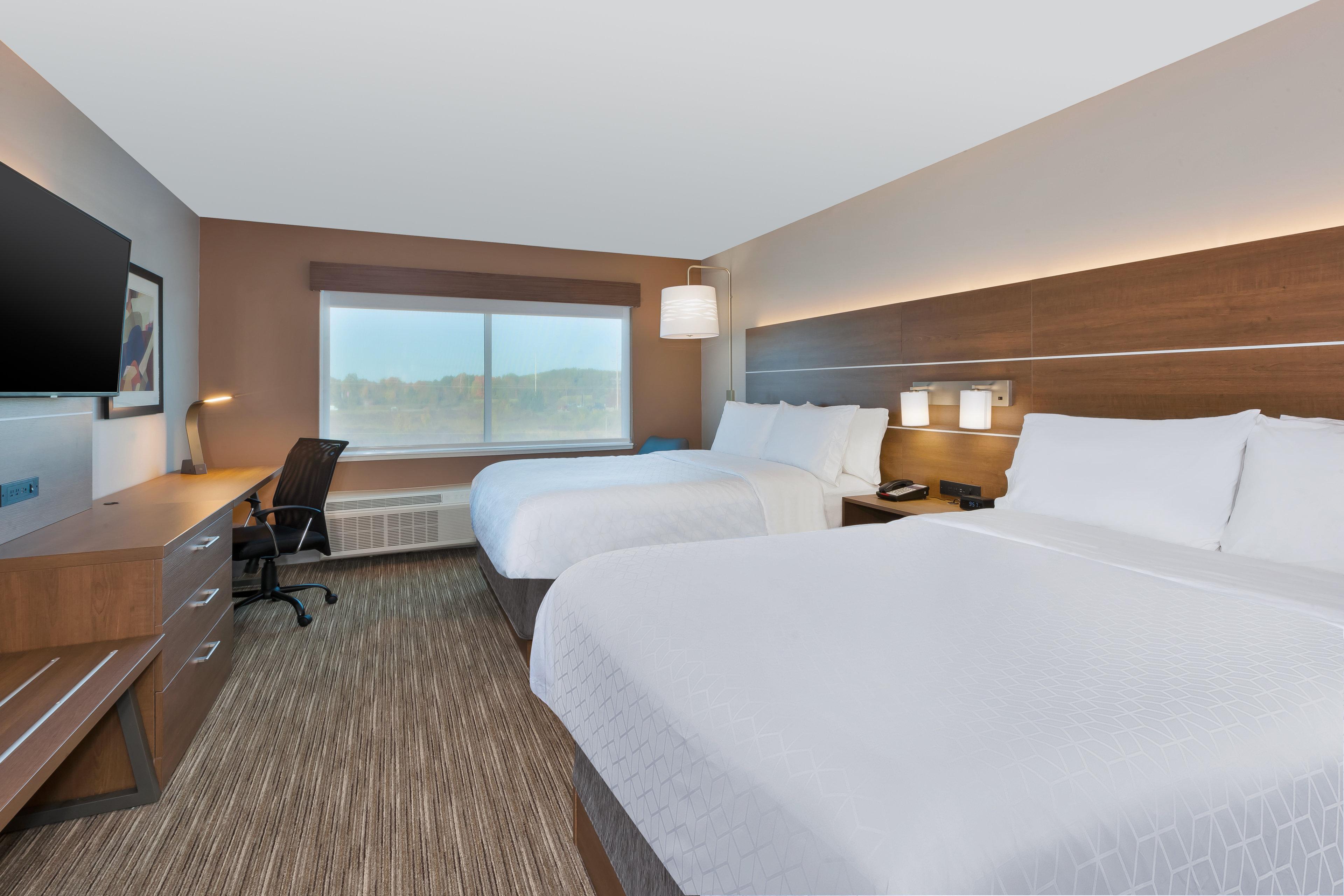 Express & - - Grand Rapids N By Ihg Hotel Cedar Springs