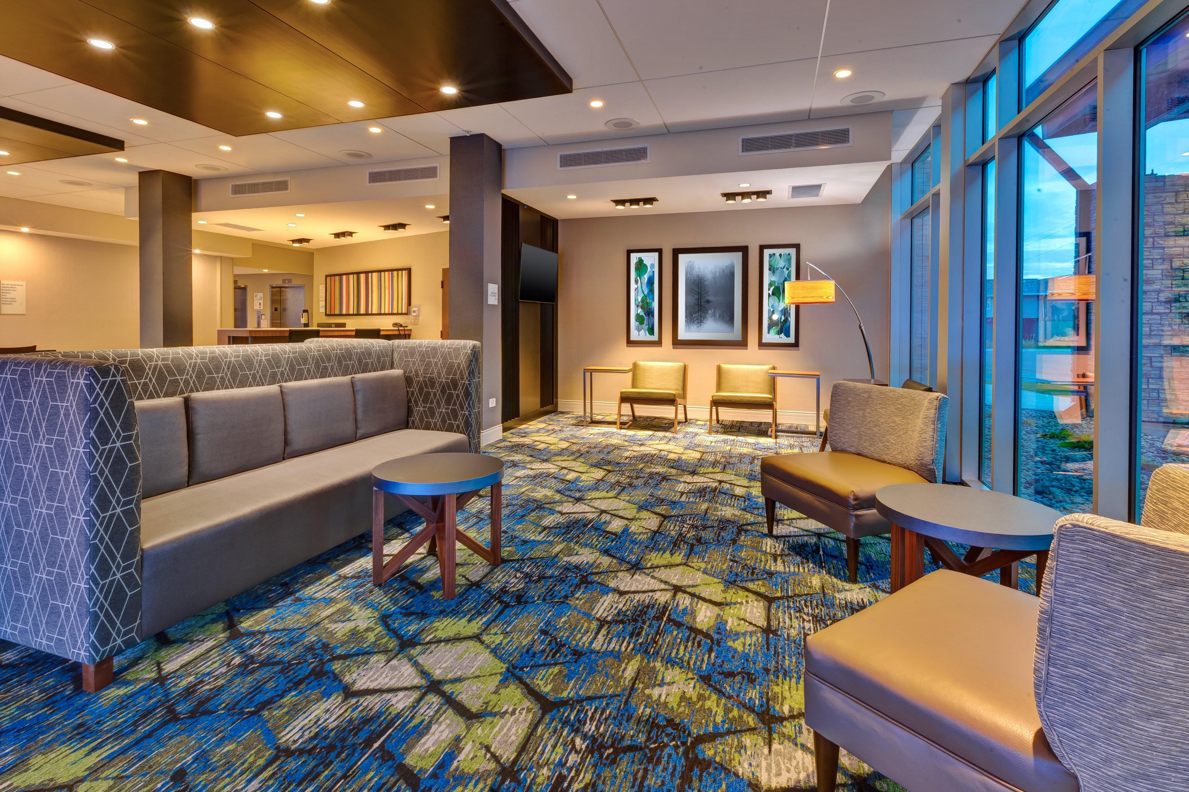 Hotel Express & - - Grand Rapids N By Ihg Cedar Springs
