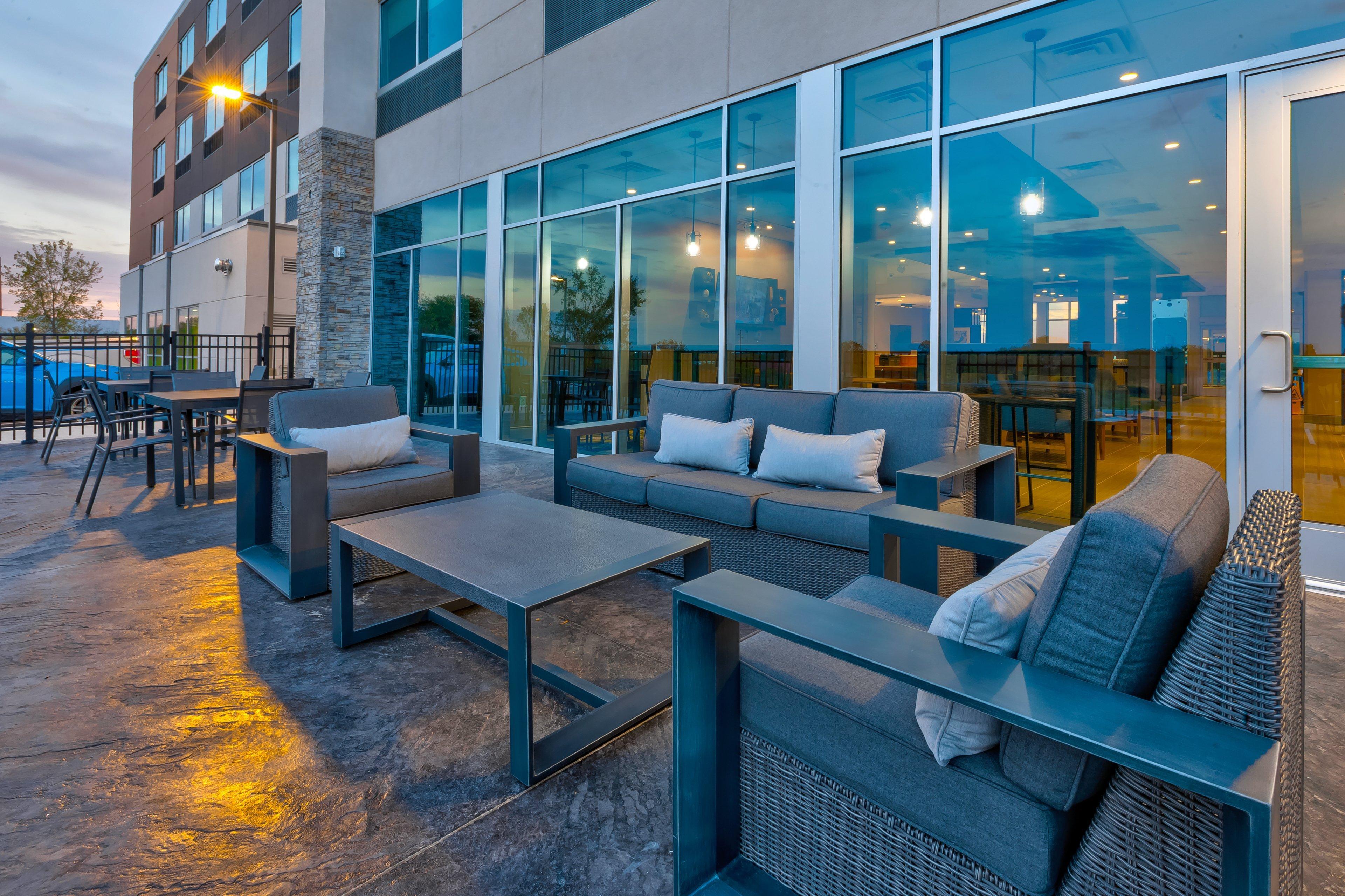Express & - - Grand Rapids N By Ihg Cedar Springs