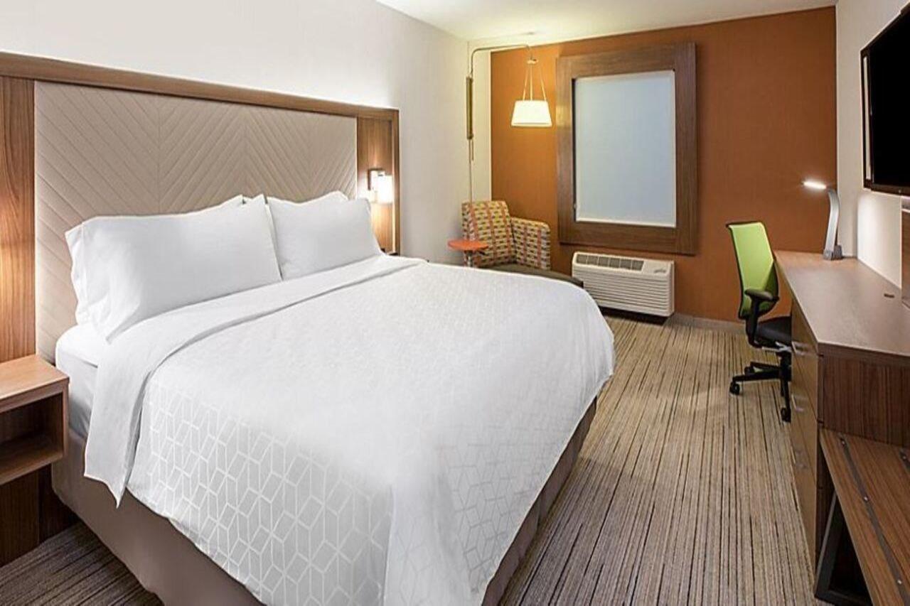 Express & - - Grand Rapids N By Ihg 3*