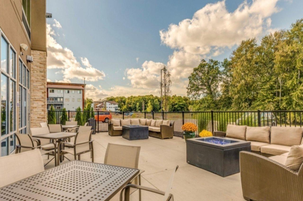 Express & - - Grand Rapids N By Ihg Hotel